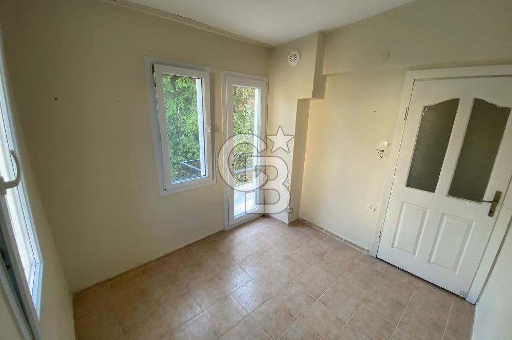 Eski Foça'da Mükemmel Manzaralı Kiralık Ev
