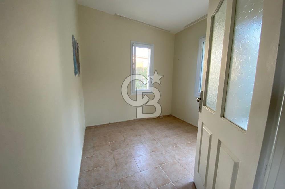 Eski Foça'da Mükemmel Manzaralı Kiralık Ev