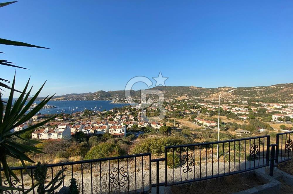 Eski Foça'da Mükemmel Manzaralı Kiralık Ev