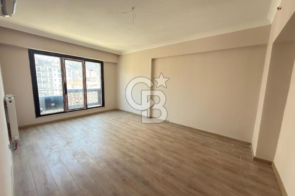 MALTEPE'DE SİTE İÇİNDE HAVUZLU GÜVENLİKLİ SIFIR SATILIK 2+1