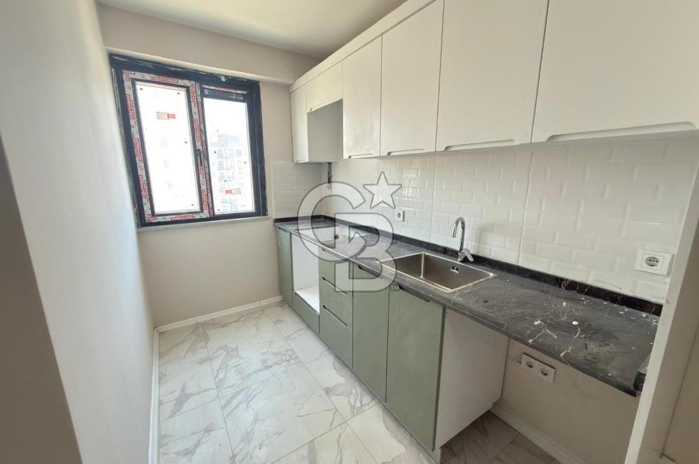 MALTEPE'DE SİTE İÇİNDE HAVUZLU GÜVENLİKLİ SIFIR SATILIK 2+1
