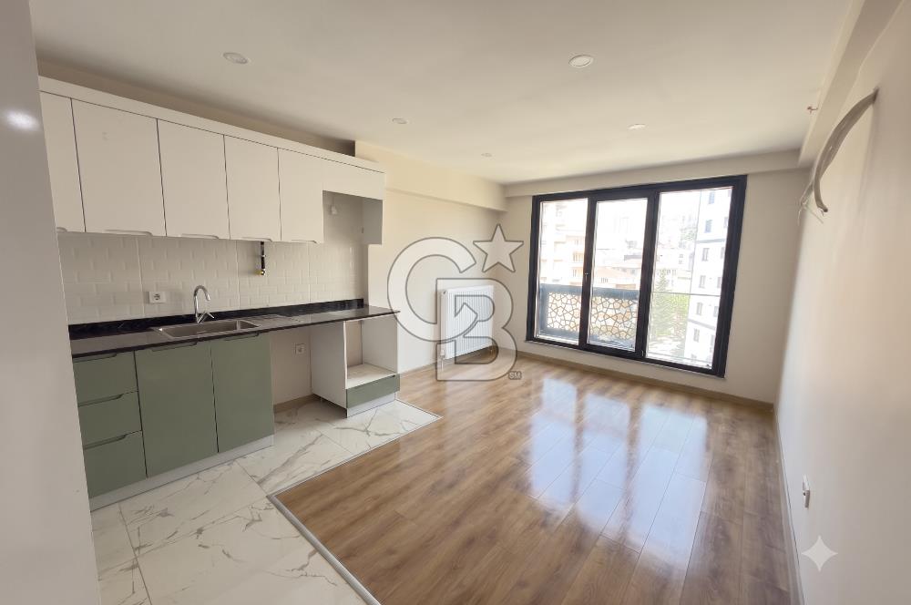 MALTEPE'DE SİTE İÇİNDE HAVUZLU GÜVENLİKLİ TAPU MASRAFSIZ 1+1
