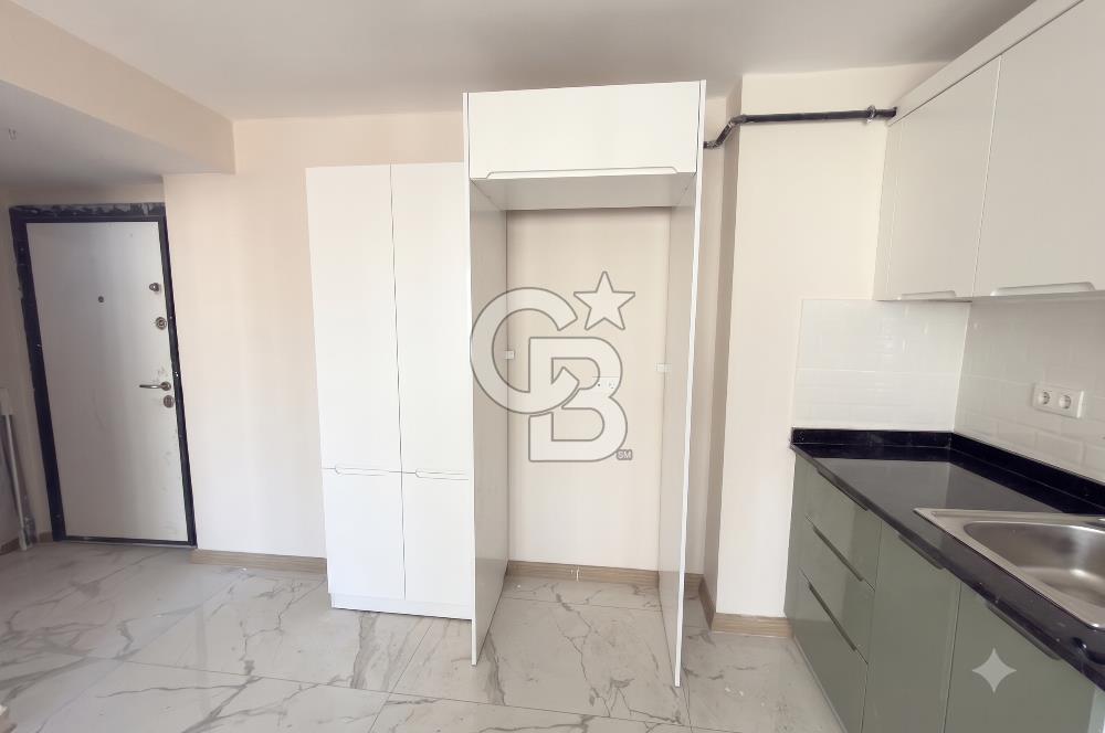 MALTEPE'DE SİTE İÇİNDE HAVUZLU GÜVENLİKLİ TAPU MASRAFSIZ 1+1