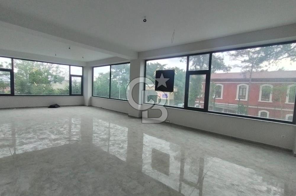 KİRALIK,HADIMKÖY MERKEZDE HASTANE KARŞISI 110 M² TİCARİ DÜKKAN