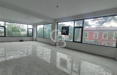 KİRALIK,HADIMKÖY MERKEZDE HASTANE KARŞISI 110 M² TİCARİ DÜKKAN