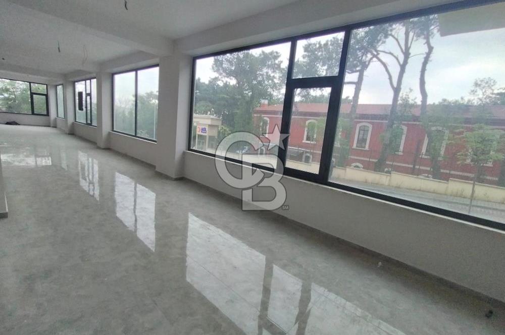 KİRALIK,HADIMKÖY MERKEZDE HASTANE KARŞISI 110 M² TİCARİ DÜKKAN