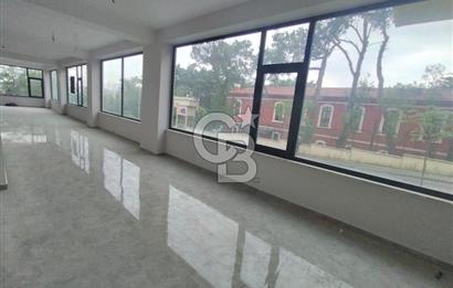 KİRALIK,HADIMKÖY MERKEZDE HASTANE KARŞISI 110 M² TİCARİ DÜKKAN