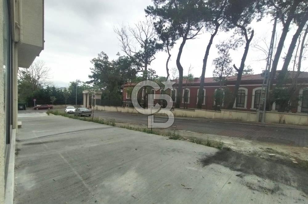 KİRALIK,HADIMKÖY MERKEZDE HASTANE KARŞISI 110 M² TİCARİ DÜKKAN