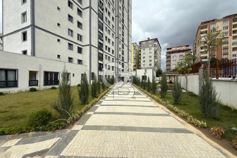 MALTEPE'DE SİTE İÇİNDE HAVUZLU GÜVENLİKLİ TAPU MASRAFSIZ 1+1