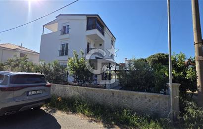 Ayvalık Altınova da Deniz Manzaralı Asansörlü 5+1 Satılık Villa 
