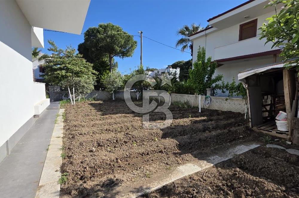 Ayvalık Altınova da Deniz Manzaralı Asansörlü 5+1 Satılık Villa 
