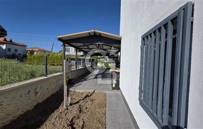 Ayvalık Altınova da Deniz Manzaralı Asansörlü 5+1 Satılık Villa 