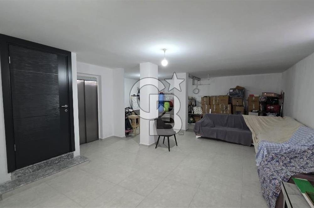 Ayvalık Altınova da Deniz Manzaralı Asansörlü 5+1 Satılık Villa 