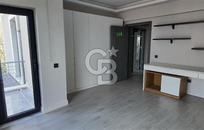Acar Beytepe Sitesinde Bakımlı, 3 Katlı, Bahçeli 4+1 Villa