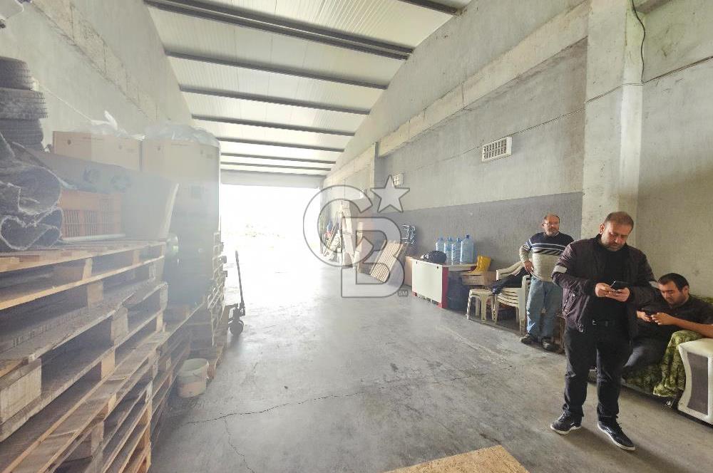 Ayvalık 150 Evler Mah. Uğur Sanayi Sitesi'nde Kiralık Dükkan