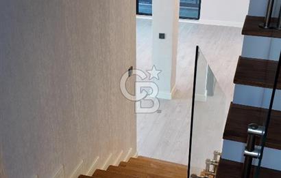 Acar Beytepe Sitesinde Bakımlı, 3 Katlı, Bahçeli 4+1 Villa