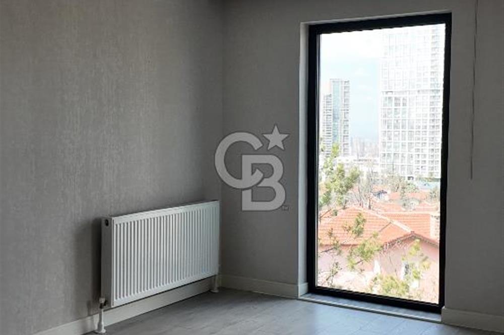 Acar Beytepe Sitesinde Bakımlı, 3 Katlı, Bahçeli 4+1 Villa