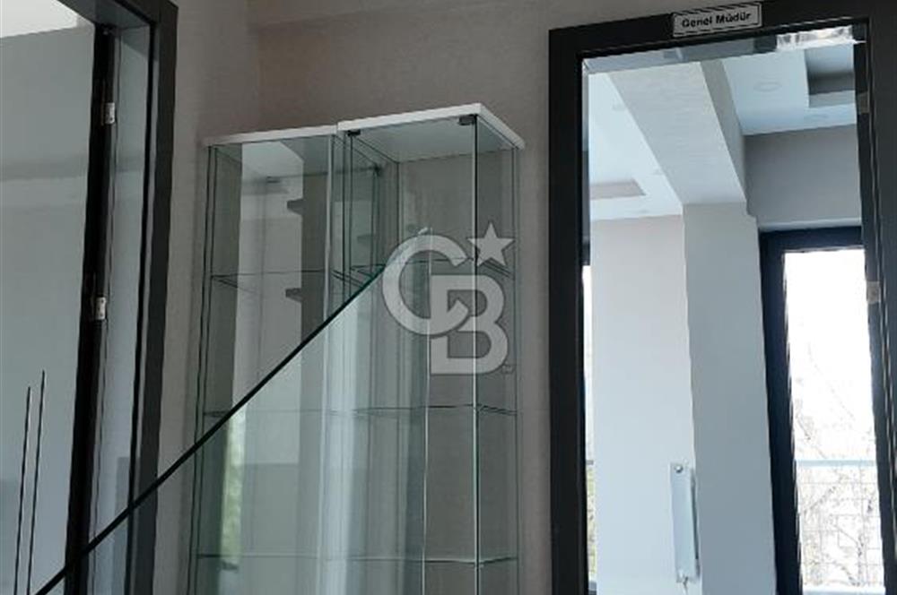 Acar Beytepe Sitesinde Bakımlı, 3 Katlı, Bahçeli 4+1 Villa