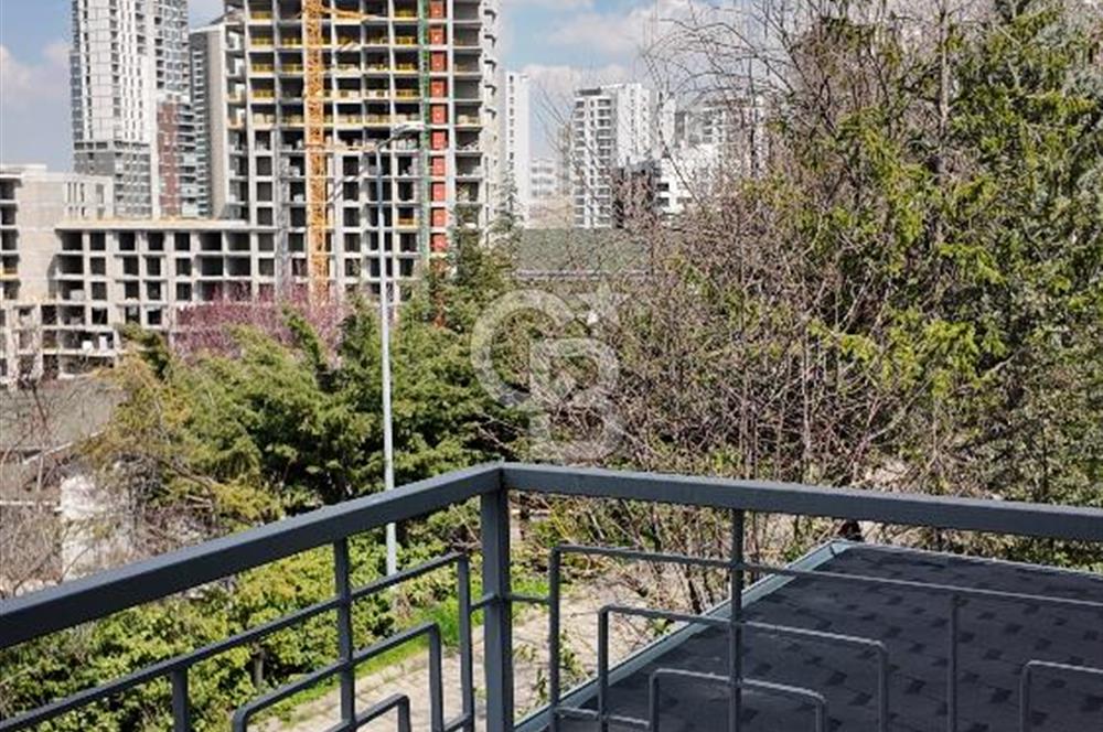 Acar Beytepe Sitesinde Bakımlı, 3 Katlı, Bahçeli 4+1 Villa