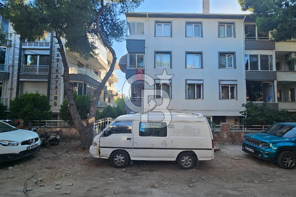 150 Evler Mahallesi'nde Sahile Yakın Eşyalı Kiralık 3+1 Daire