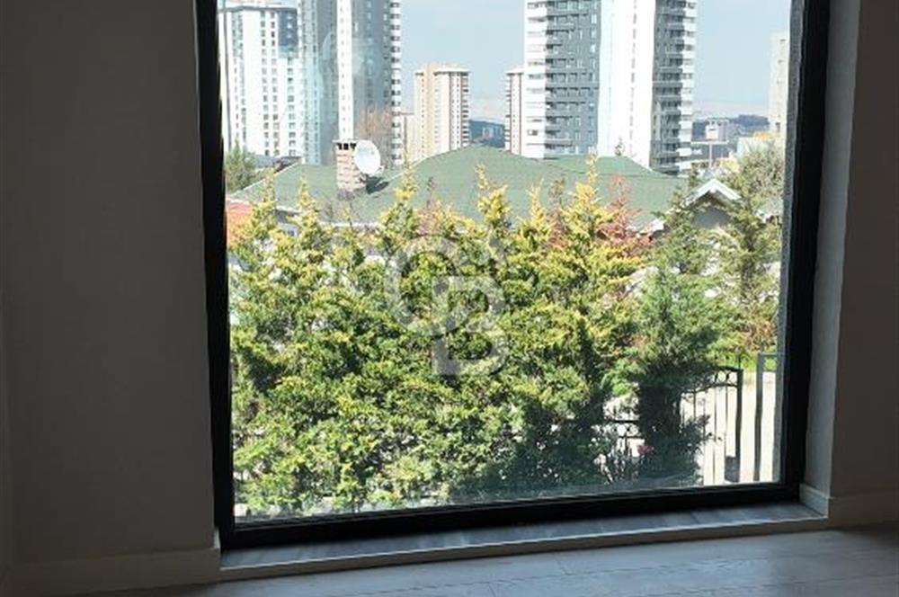Acar Beytepe Sitesinde Bakımlı, 3 Katlı, Bahçeli 4+1 Villa