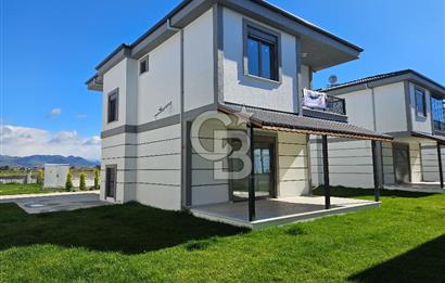 Altınova Havuzlu Site Satılık 3+1 Müstakil Villa
