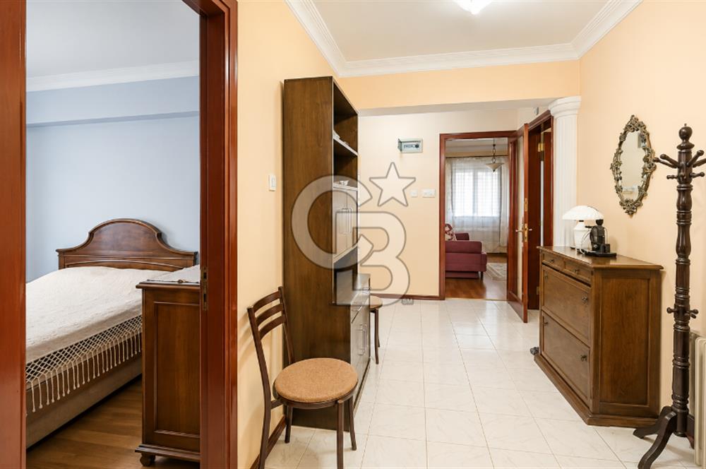 150 Evler Mahallesi'nde Sahile Yakın Eşyalı Kiralık 3+1 Daire