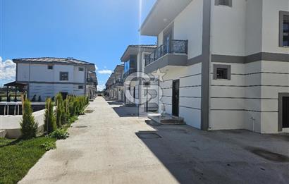 Altınova Havuzlu Site Satılık 3+1 Müstakil Villa