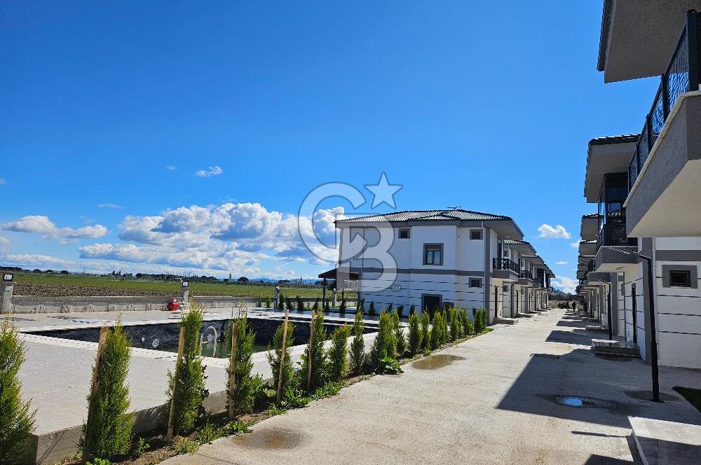 Altınova Havuzlu Site Satılık 3+1 Müstakil Villa