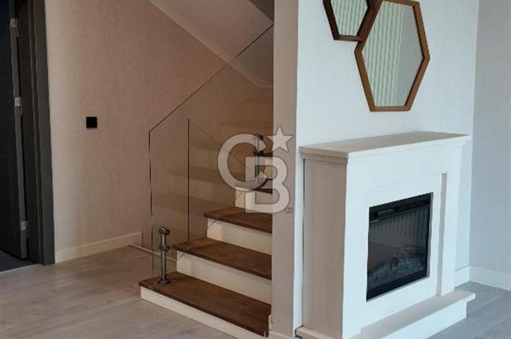 Acar Beytepe Sitesinde Bakımlı, 3 Katlı, Bahçeli 4+1 Villa