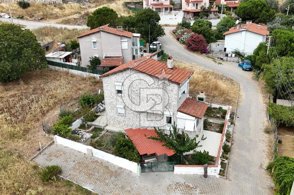 Yeni Foça Donatkent'te Kapanmaz Deniz Manzaralı Müstakil Yazlık