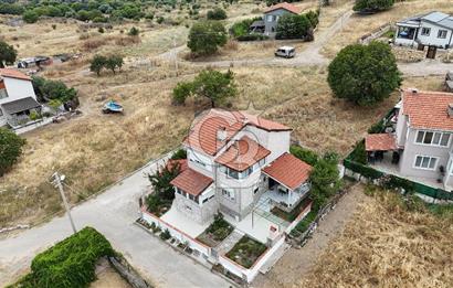 Yeni Foça Donatkent'te Kapanmaz Deniz Manzaralı Müstakil Yazlık