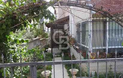 Karakayalar Mevkiin'de Köşe Parsel Bağımsız Girişli Fırsat Villa