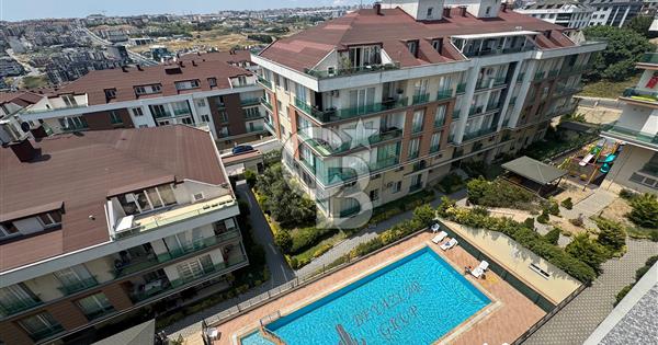 BEYLİKDÜZÜ ŞEHRİ BEYAZ 2 SİTESİNDE 4+1 KİRALIK SIFIR DAİRE - 358631