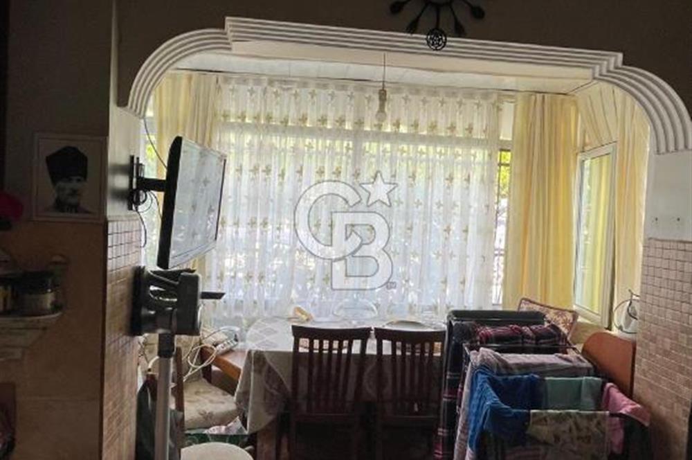 Karakayalar Mevkiin'de Köşe Parsel Bağımsız Girişli Fırsat Villa