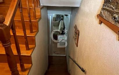 Karakayalar Mevkiin'de Köşe Parsel Bağımsız Girişli Fırsat Villa