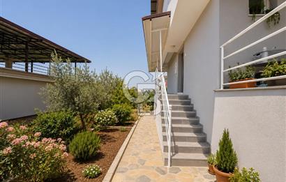 Güzelbahçe Çamlı Dadaşkent sitesinde Fırsat Villa