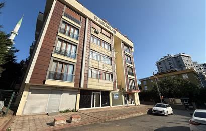 Tuzla Aydınlı Mahallesinde, merkezi konumda satılık dükkan.