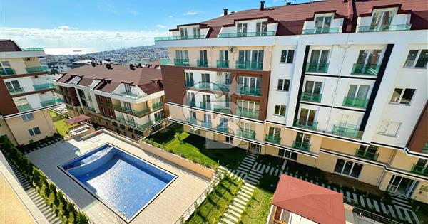 BEYLİKDÜZÜ ŞEHRİ BEYAZ SİTESİNDE 3+1 KİRALIK DAİRE - 358632