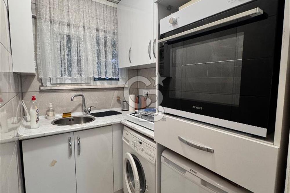 KADIKÖY CAFERAĞA'DA BALKONLU 2+1 KİRALIK DAİRE
