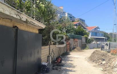 DENİZLE İÇ İÇE SATILIK KOMPLE BİNA FIRSATI