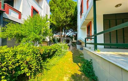 Kuşadası Soğucak'ta Sahile 5-6 Dakikalık Yürüme Mesafesinde Geniş Bahçeli  Ege Villası