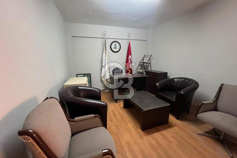 KONAK KEMERALTI'NDA 1+0 KİRALIK 30m2 EŞYALI OFİS