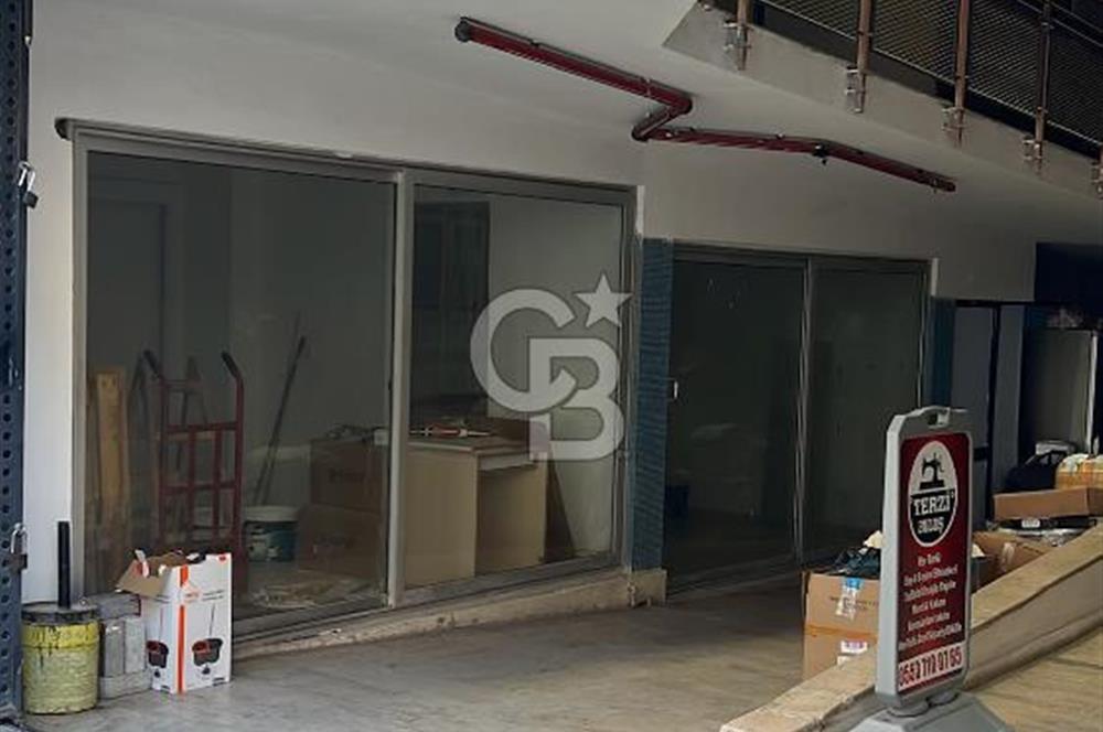 KONAK KEMERALTI'NDA 1+0 KİRALIK 30m2 EŞYALI OFİS