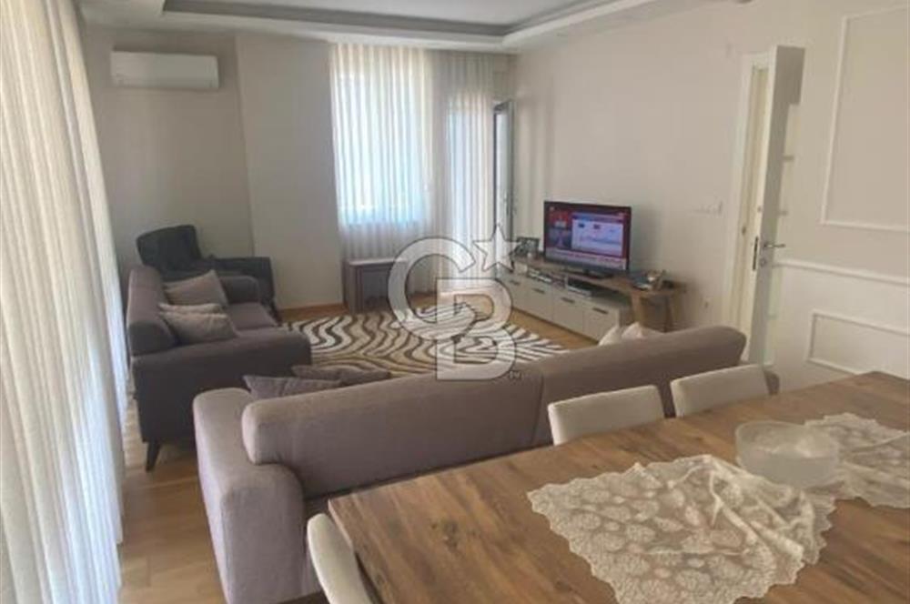 Kadıköy Evlendirme Sarayı Yanı Genç Binada 3+1 Satılık Diare