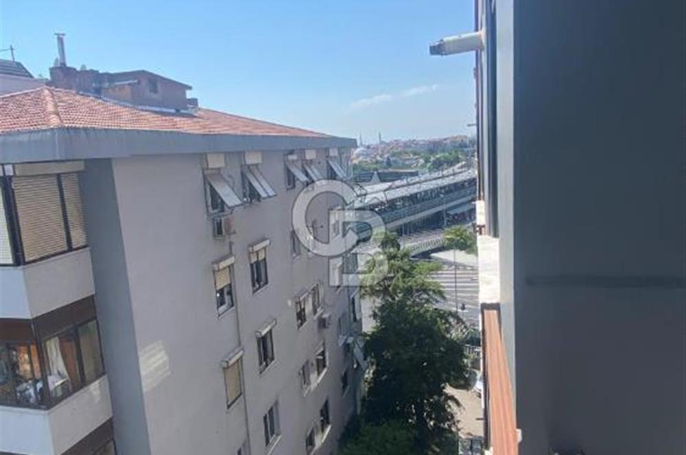 Kadıköy Evlendirme Sarayı Yanı Genç Binada 3+1 Satılık Diare