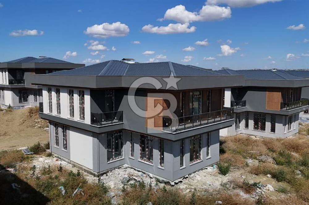 SATILIK KAVAKLI'DA 8+1 TRİPLEKS MÜSTAKİL VİLLALAR