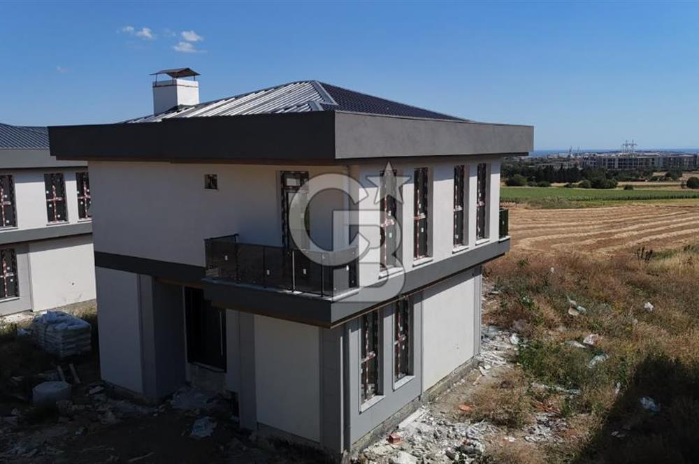 SATILIK KAVAKLI'DA 8+1 TRİPLEKS MÜSTAKİL VİLLALAR