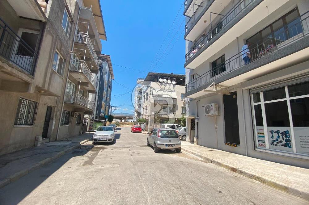 BORNOVA ÜMİT MAHALLESİ MÜSTAKİL TAPULU 158 M2 ARSA 