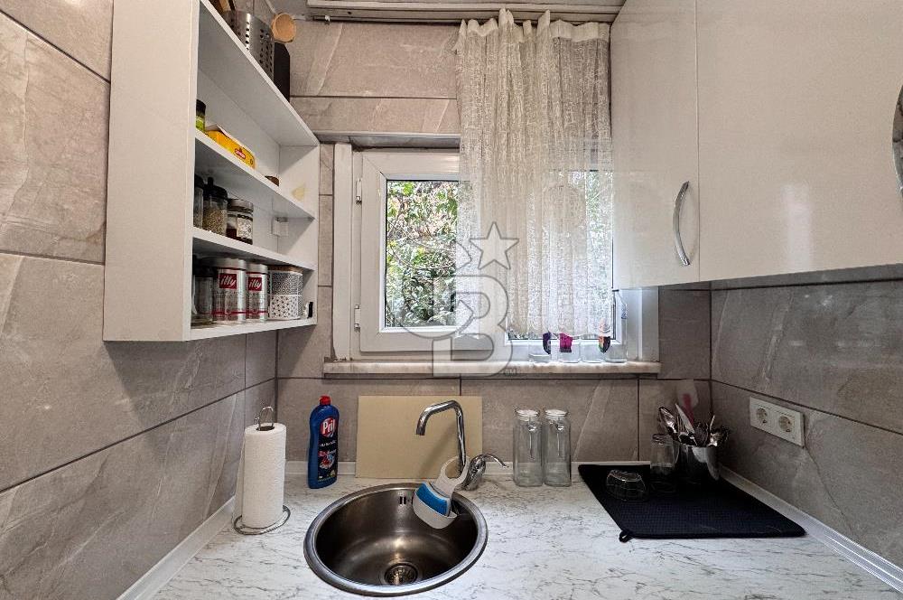 KADIKÖY CAFERAĞA'DA BALKONLU 2+1 KİRALIK DAİRE
